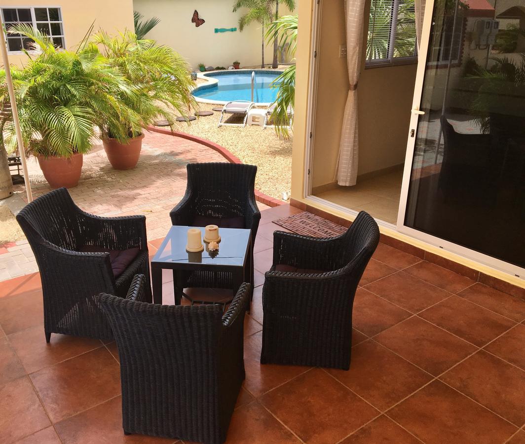 Apartamento Bubali Gardens Palm Beach Exterior foto