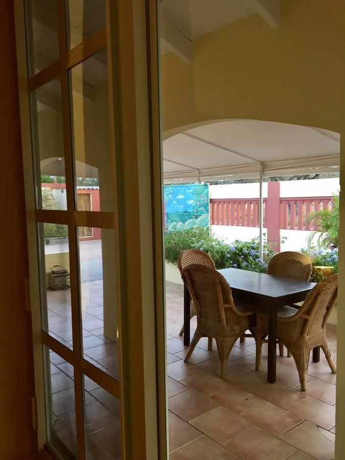 Apartamento Bubali Gardens Palm Beach Exterior foto