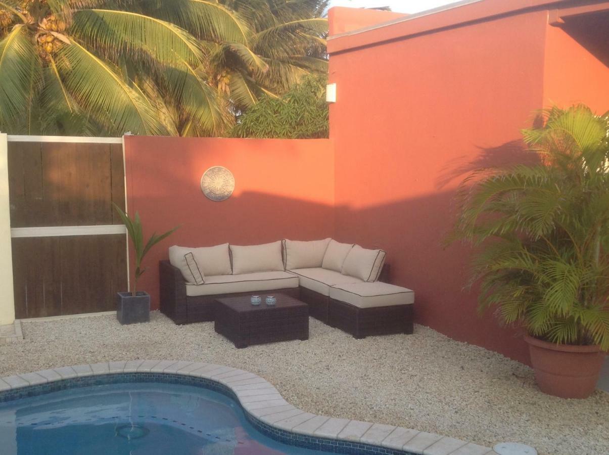 Apartamento Bubali Gardens Palm Beach Exterior foto